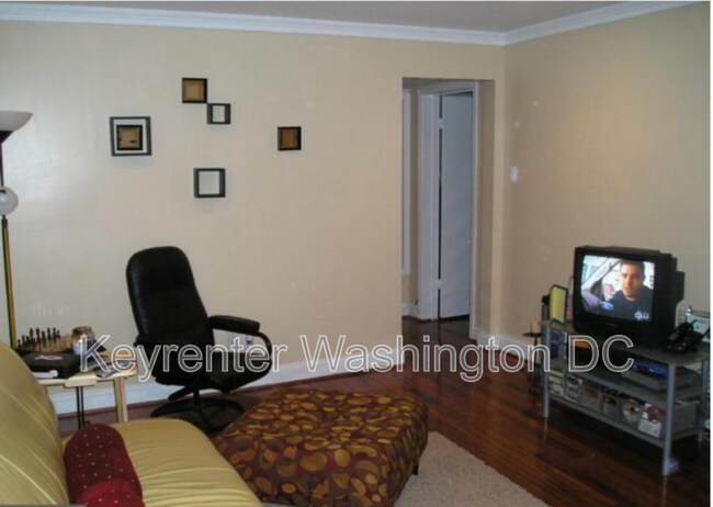 Foto del edificio - 3805 W St SE