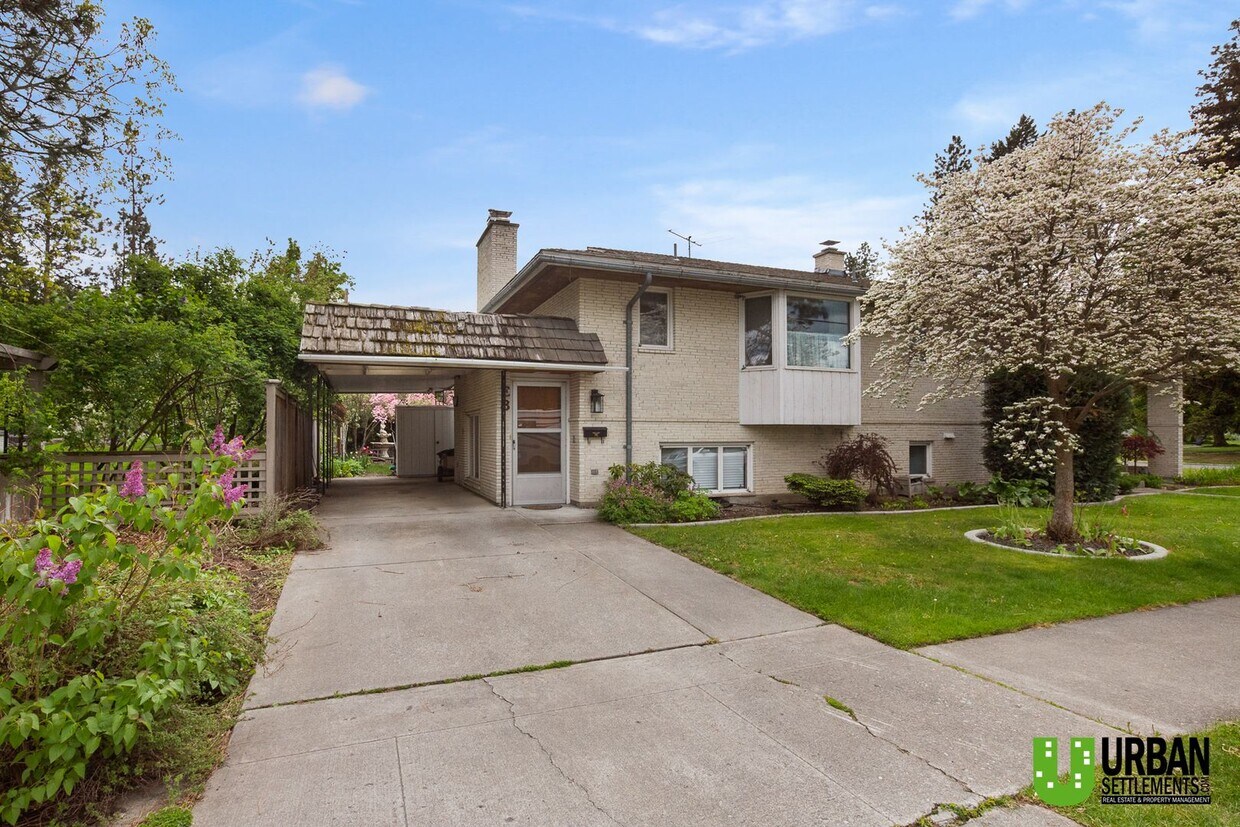 Foto principal - 8 E 16th Ave