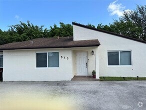 Building Photo - 545 W 79th Pl