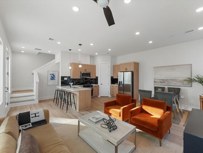 Building Photo - 5317 Teodoro Ln