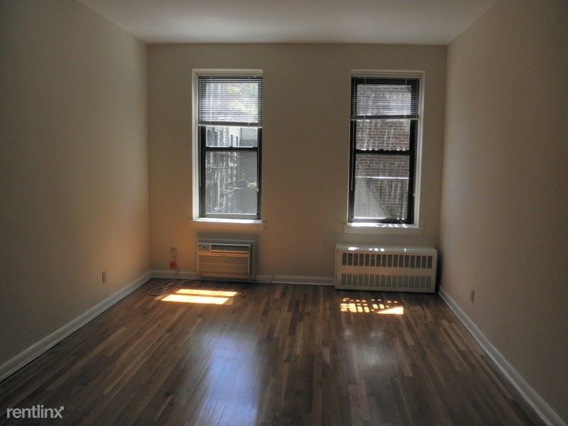 Primary Photo - 1497 3rd Ave