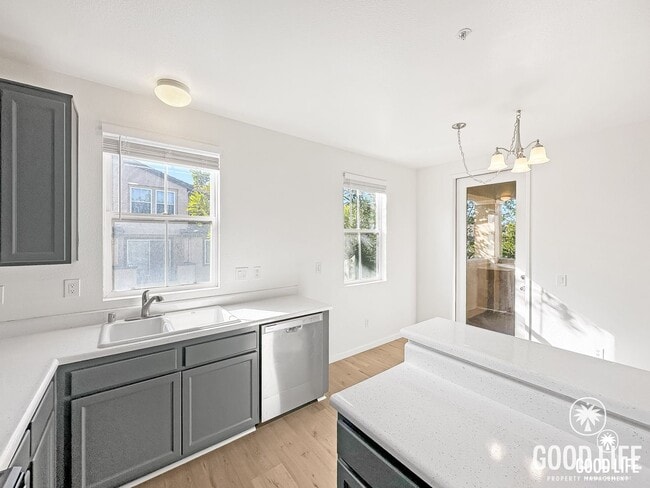 Building Photo - Luxury 3-Level Residence | Designer Remodel in San Diego