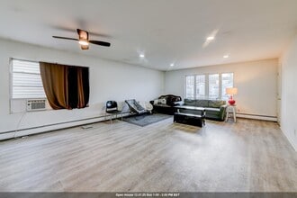 Building Photo - 708 Garfield Ave