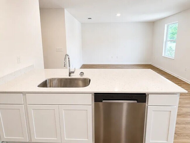 Building Photo - 1623 Trout Dr