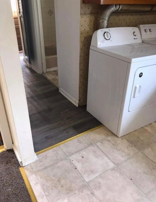 Foto del edificio - 108 S 2nd Ave