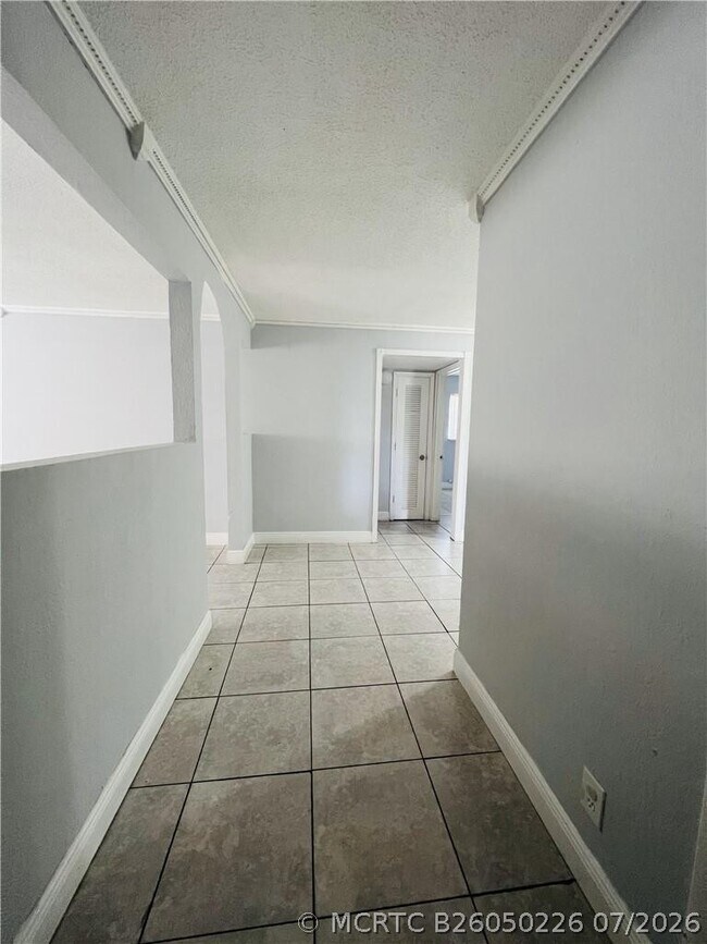 Foto del edificio - 1001 SW 74th Ave