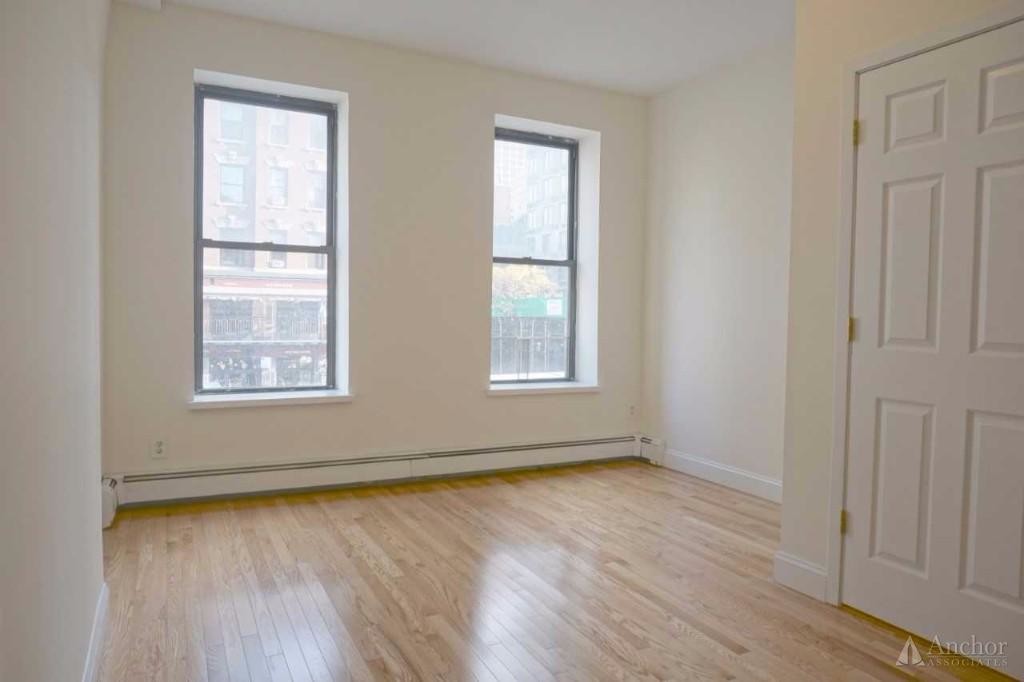 Building Photo - 251 E 85th St