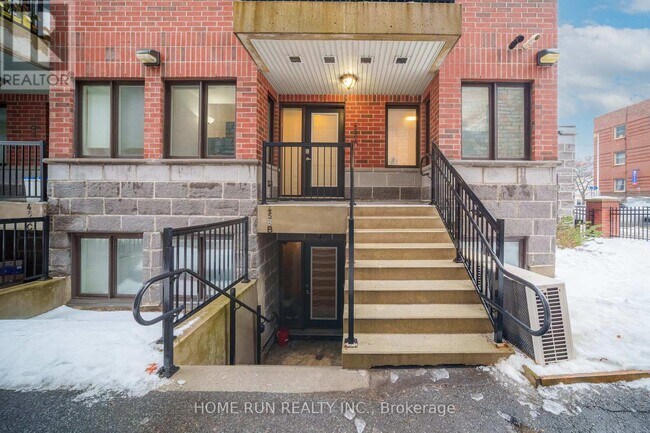 Photo du bâtiment - 458A King Edward Ave