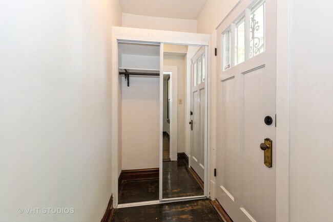 Foto del edificio - 2037 W Cullerton St