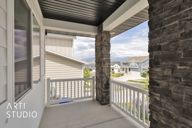 Building Photo - 2577 N Velvet Moon Dr