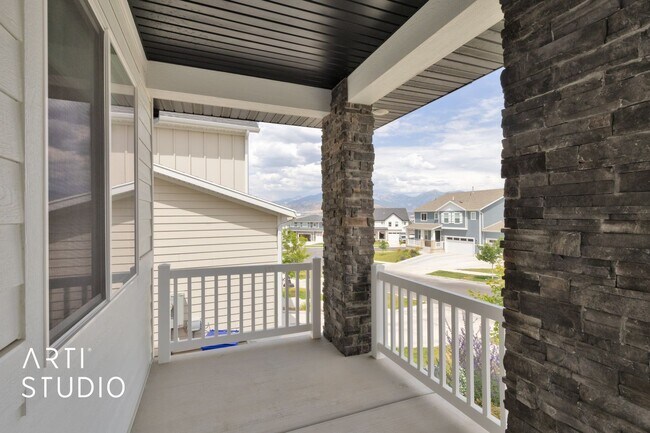 Foto del edificio - 2577 N Velvet Moon Dr
