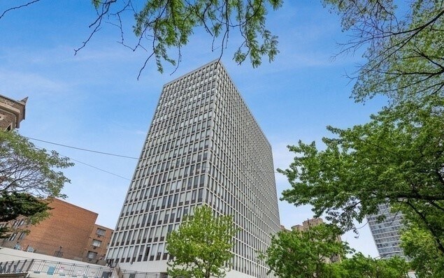 Foto principal - 444 W Fullerton Pkwy