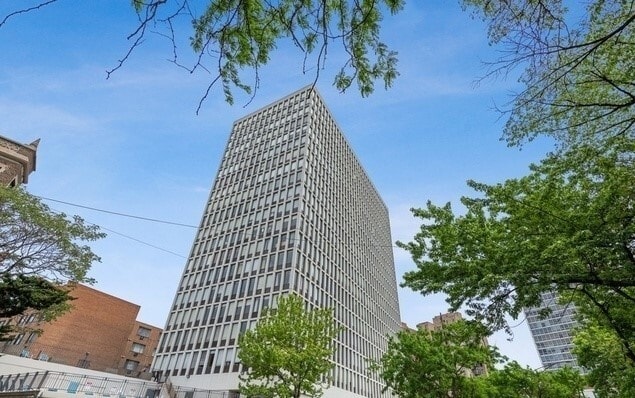 Primary Photo - 444 W Fullerton Pkwy