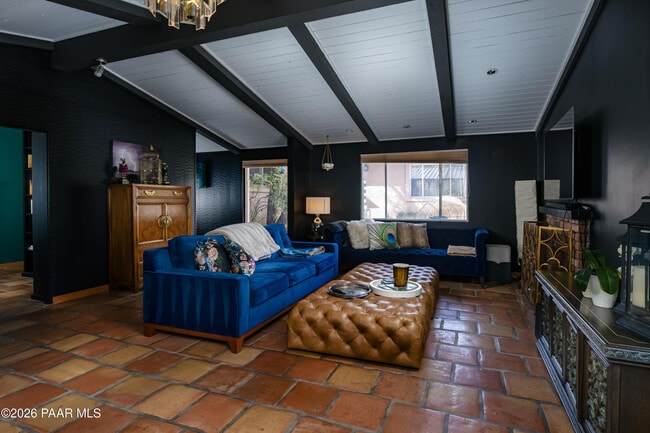 Foto del edificio - 372 Verde Ln