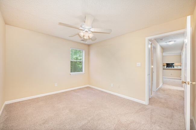 10040 - The Fairways - Bedroom - The Fairways