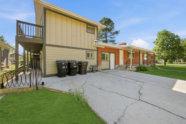 Building Photo - 189 N 300 E
