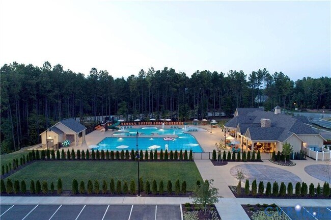 Foto del edificio - 8753 Whitman Dr