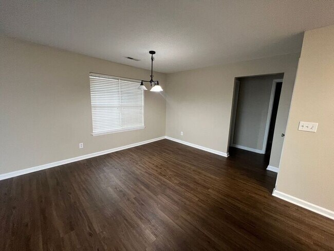 Foto del edificio - 321 Waters Edge Ln