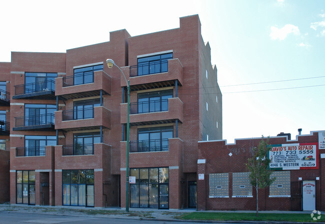 Foto del edificio - 4150 S Western Ave