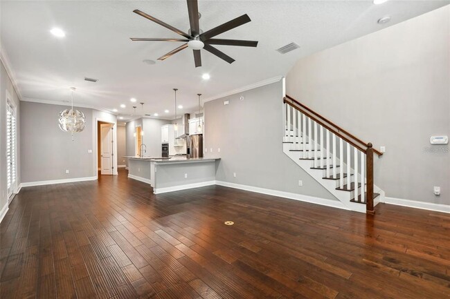 Building Photo - 403 S Melville Ave