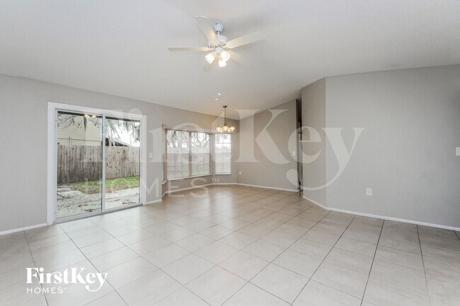 Foto del edificio - 812 Whisper Lake Ct