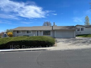 Building Photo - 1506 Cimarron Ave