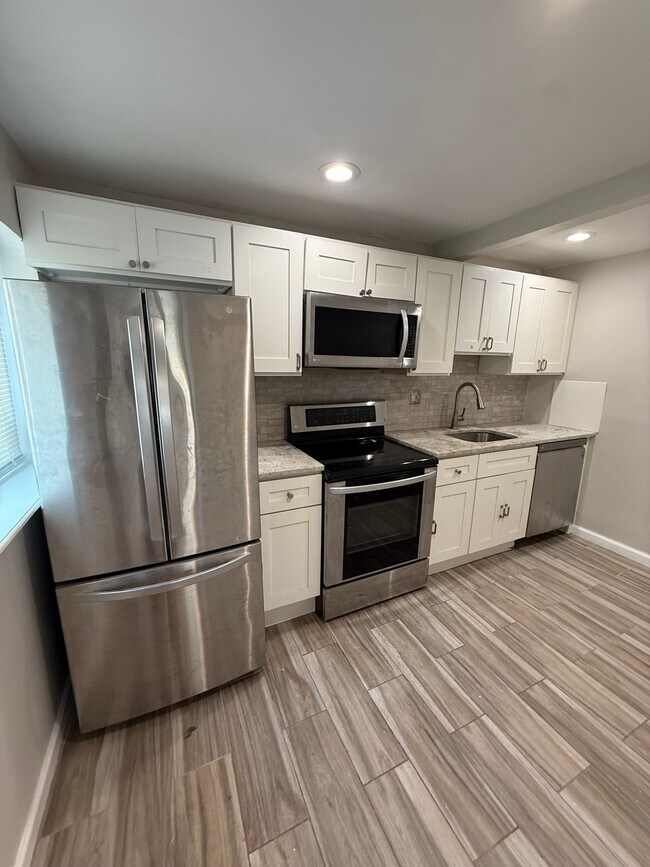 Foto del edificio - 2633 E Monmouth St