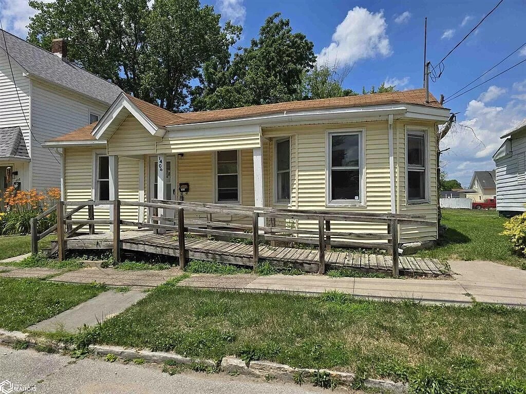 Primary Photo - 1406 Corse St