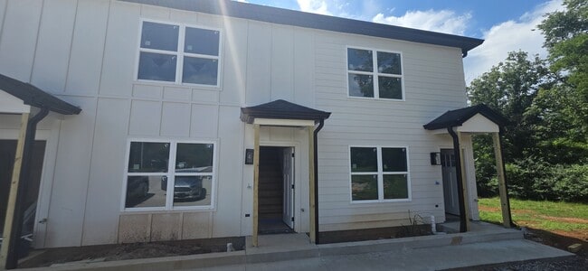 Building Photo - 219 Mullican St