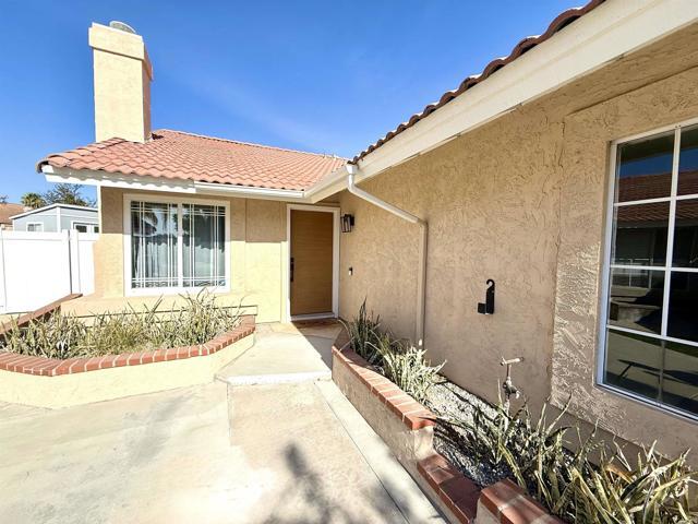 Building Photo - 24399 Oakridge Cir