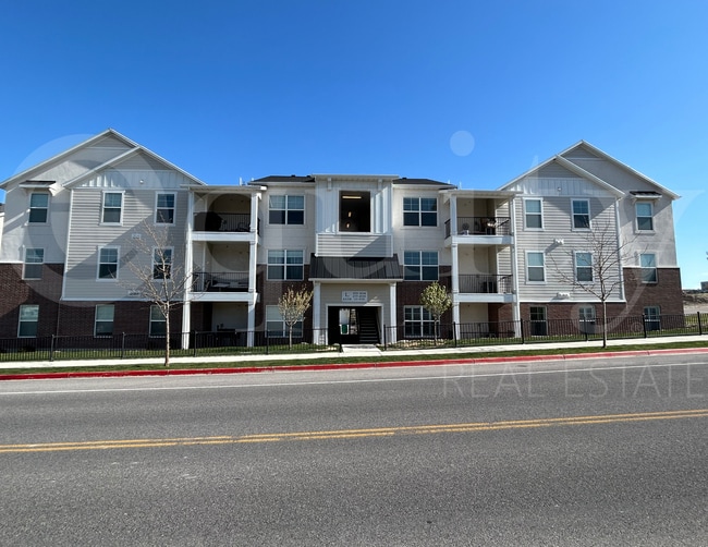 Building Photo - 4336 W 1850 N