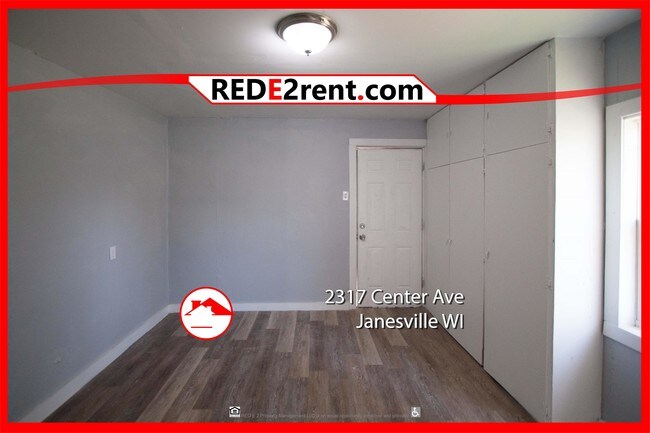 Foto del edificio - 2317 Center Ave