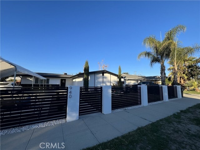 Building Photo - 940 Leslie Dr