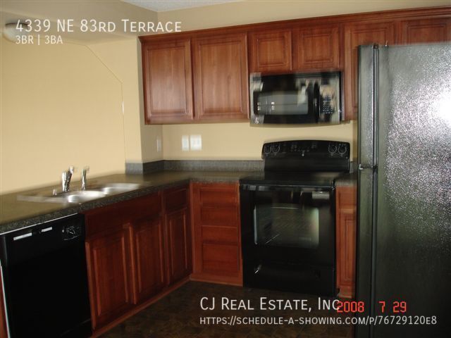 Foto del edificio - 4339 NE 83rd Terrace