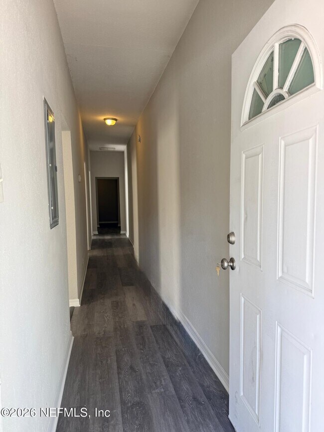 Foto del edificio - 1128 Van Buren St