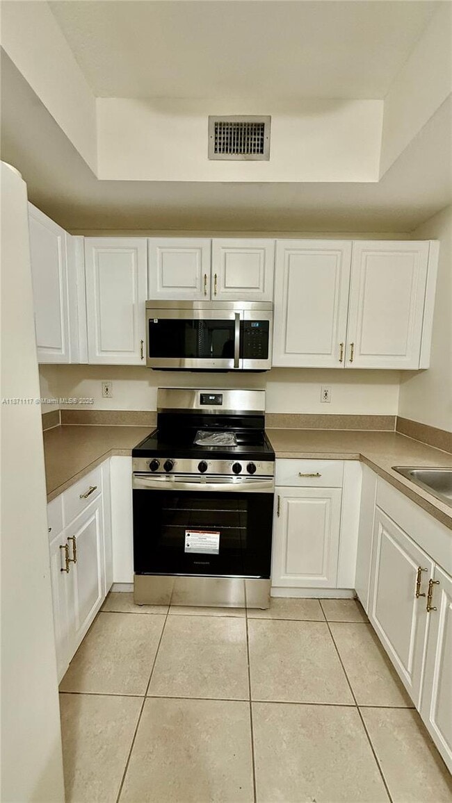 Foto del edificio - 10150 SW 88th St