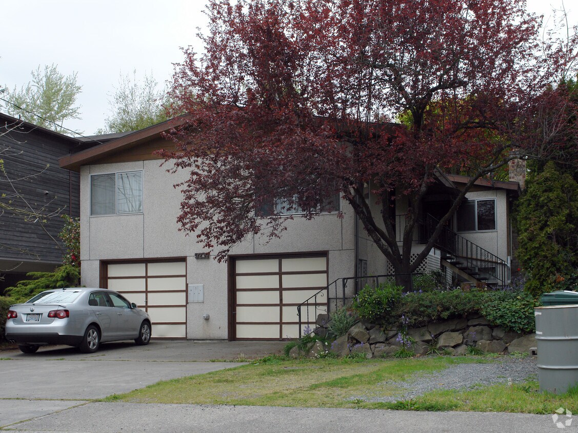 Primary Photo - North Greenlake Triplex