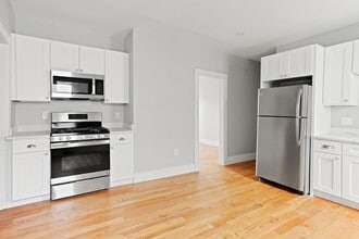 Building Photo - 426 Bowdoin St