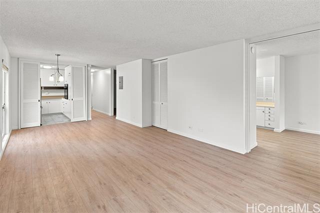 Building Photo - 469 Ena Rd