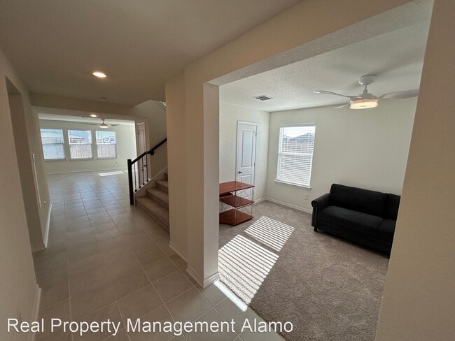 Building Photo - 4 br, 2.5 bath House - 3506 Andromeda Way