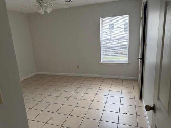 Foto del edificio - Renovated 3 Bedroom 2 Bath Home for Rent!!