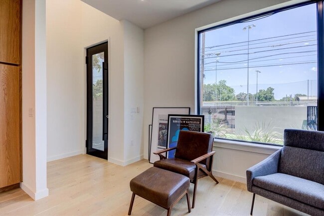 Building Photo - 738 Pedernales St
