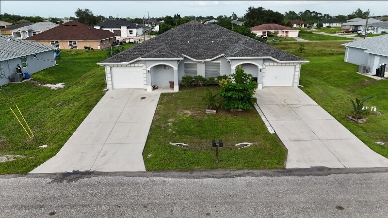 Foto principal - 1137-1139 Ichabod Ave