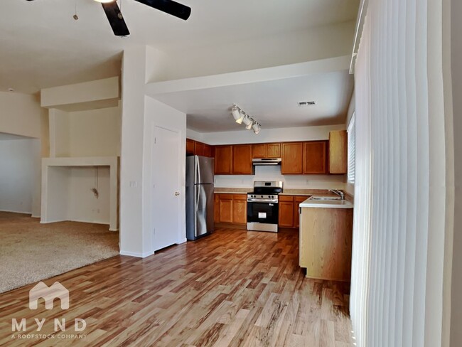 Foto del edificio - 13617 W Peck Ct