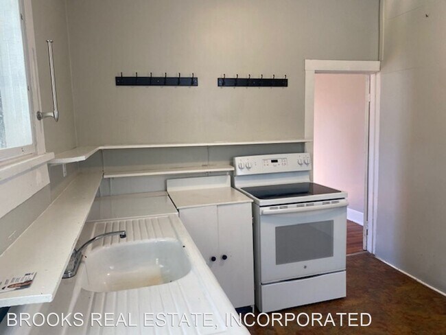 Building Photo - 3 br, 1 bath House - 108 Jefferson Street