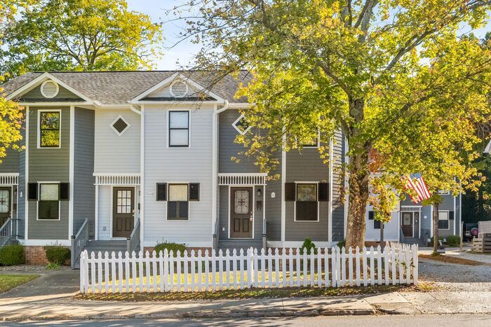 Primary Photo - TH in UNCG Area, Laminate Wood Flooring, A...