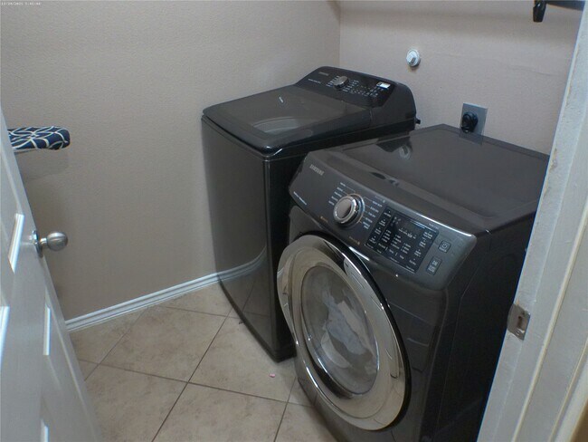 Foto del edificio - 20207 Emerald Cliff Ln