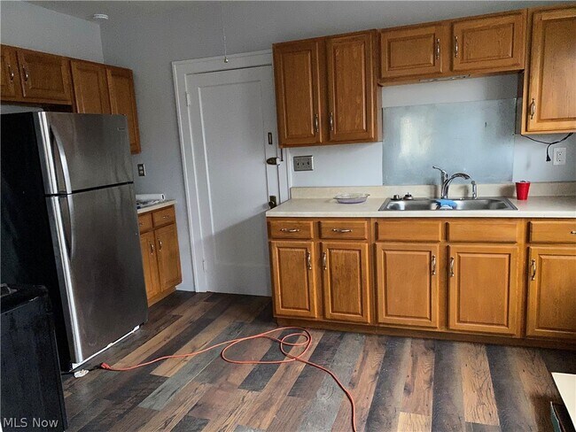Building Photo - 4146 Lincoln Ave
