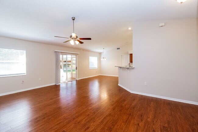 Foto del edificio - 6799 Shepherd Oaks Rd