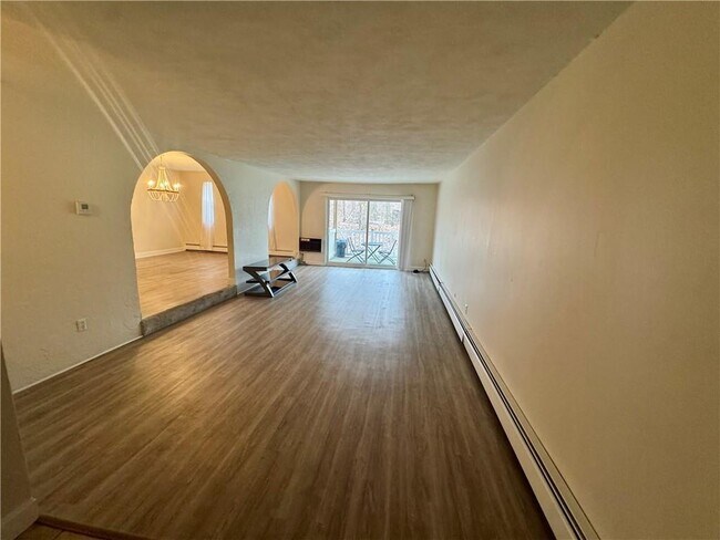 Foto del edificio - 260 George Waterman Rd